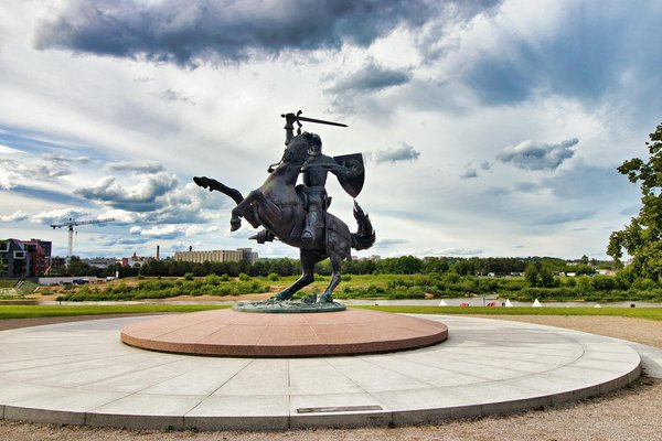 What Are the Most Unique Rental Experiences You Can Have in the UK?